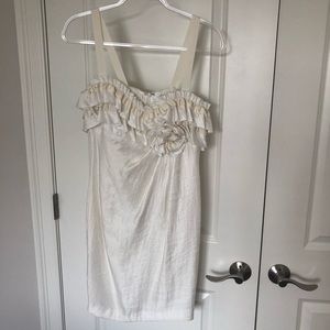 Alexia Admor White dress